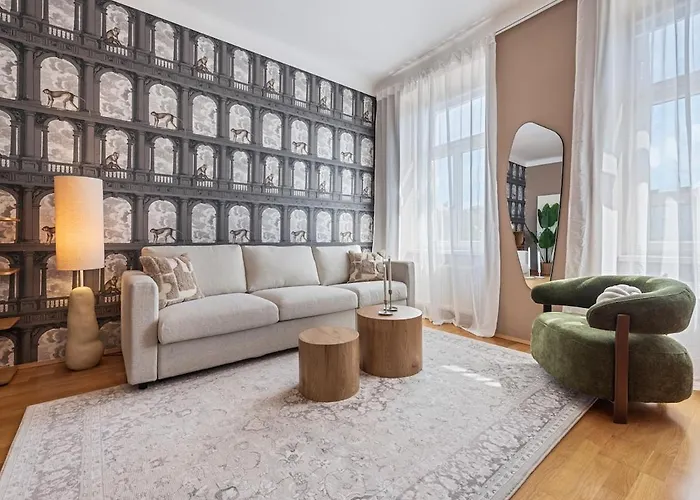 דירה Modern 3br Near Center & Metro U6