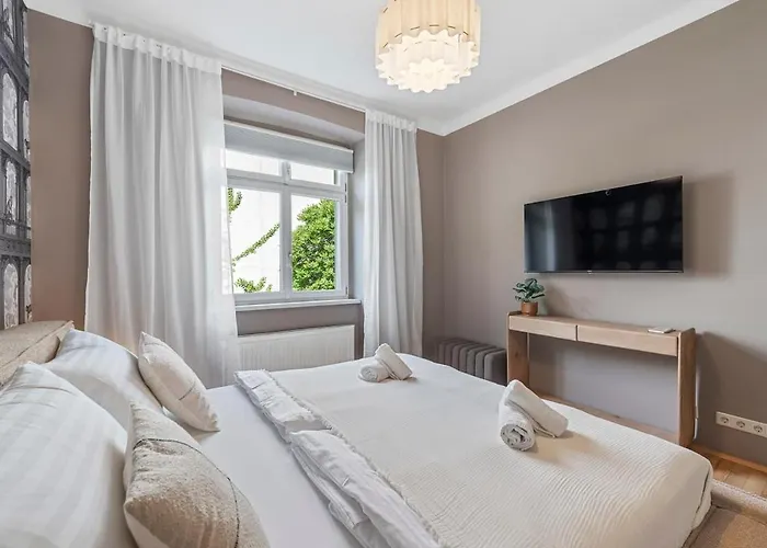 Modern 3br Near Center & Metro U6 * וינה