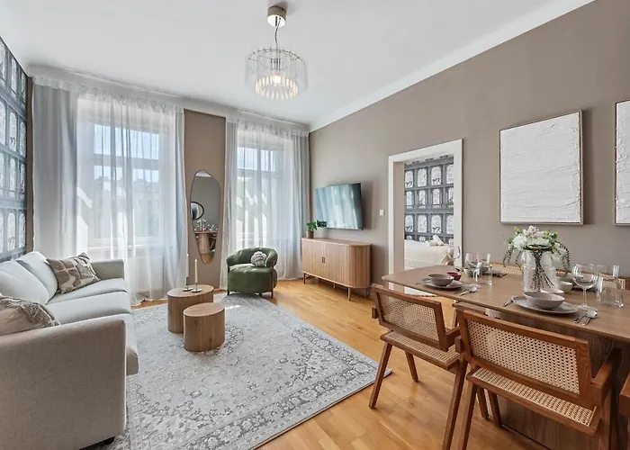 Modern 3br Near Center & Metro U6 וינה