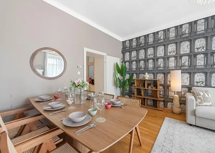 דירה Modern 3br Near Center & Metro U6 וינה