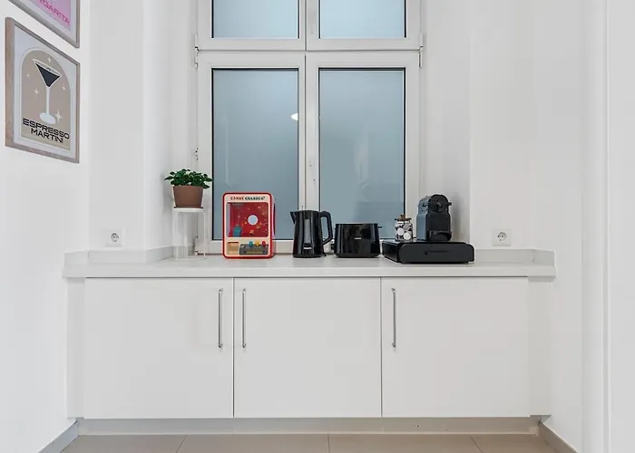Modern 3br Near Center & Metro U6 וינה