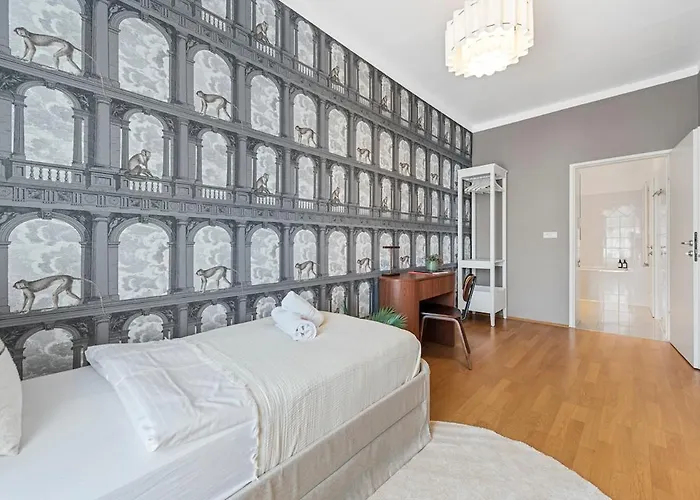 Modern 3br Near Center & Metro U6 וינה